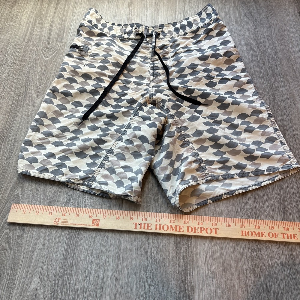 Patagonia Men's Board Shorts 28 Gray Geometric Wave Print Swim Trunks